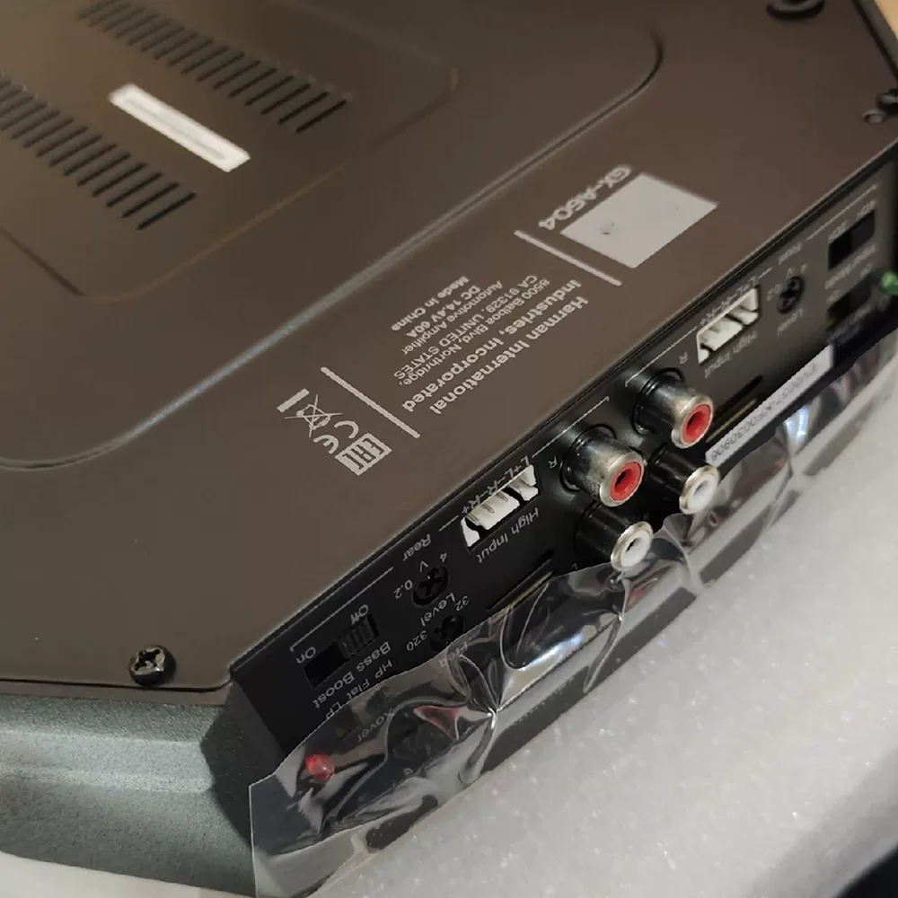 Для усилителя мощности JBL номинальная мощность 60 Вт × 4 четырехканальный