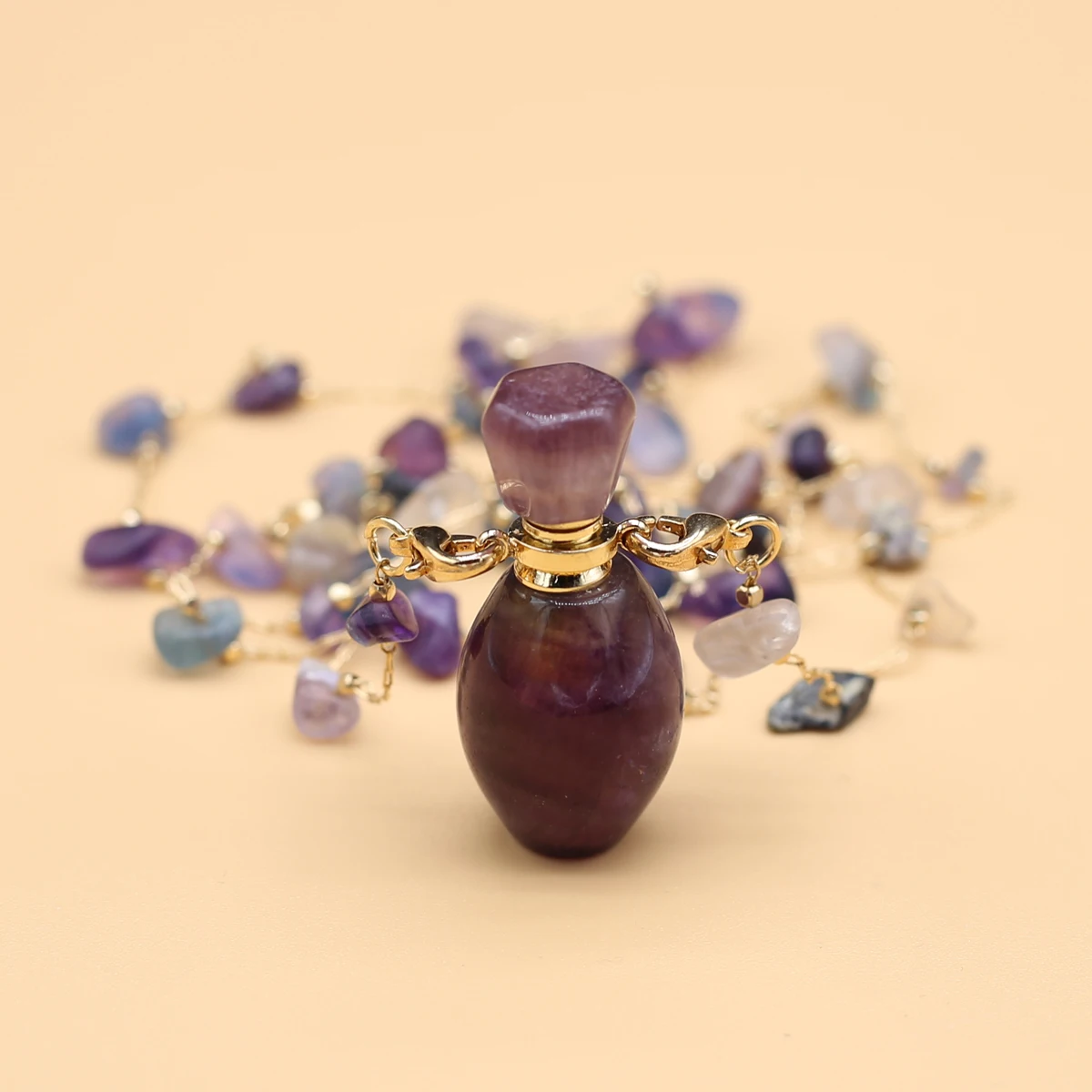 

Natural Stone Perfume Bottle Pendant Necklace Fluorite Bottle Long Chip Stone Chain for Party Birthday Gift 18x35x12mm