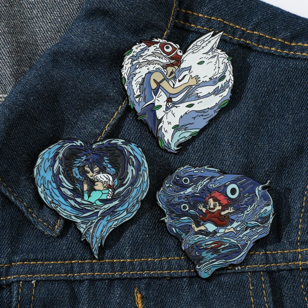 Брошь в виде движущегося замка Софи из аниме Howl |