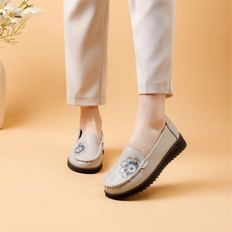 2023  nurse woman flat shoes embroidered leather moccasins women's summer loafers mom slip on flats long standing shoes female