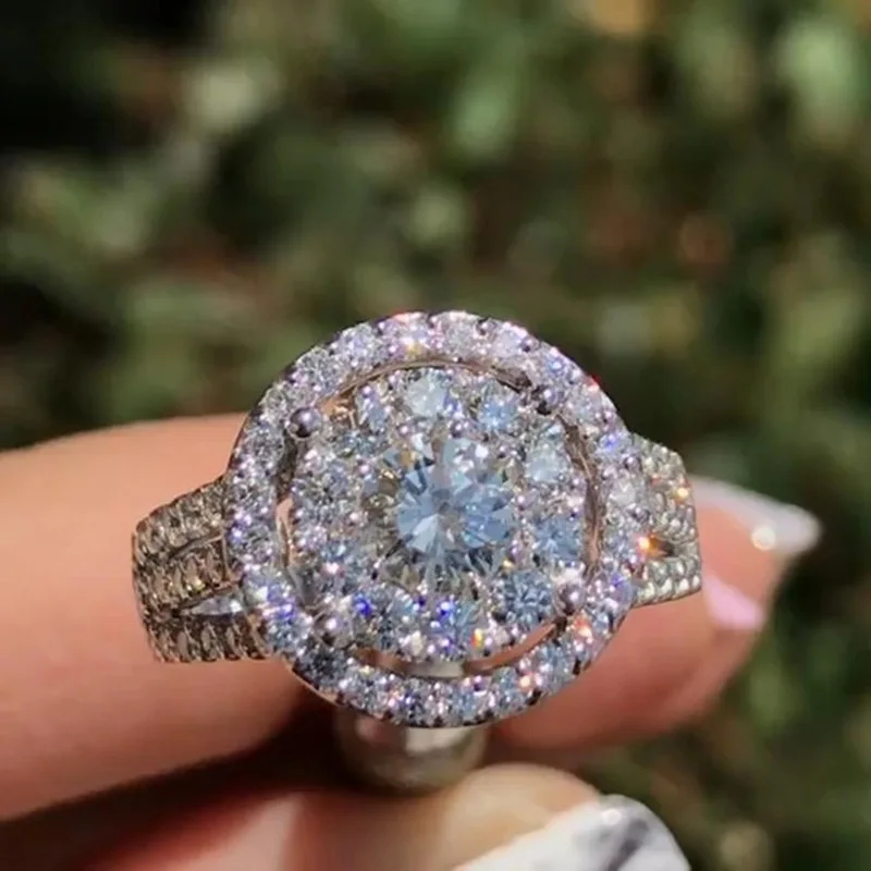 

Gorgeous Round Shape Women Ring Full Bling Iced Out Micro Pave Cubic Zirconia Dazzling Bridal Ring Wedding Engage Ring