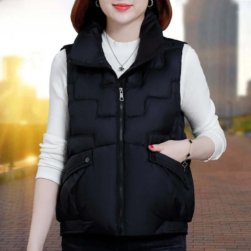 Женский пуховый жилет с дятлом на хлопковой подкладке зима 2024 новая верхняя