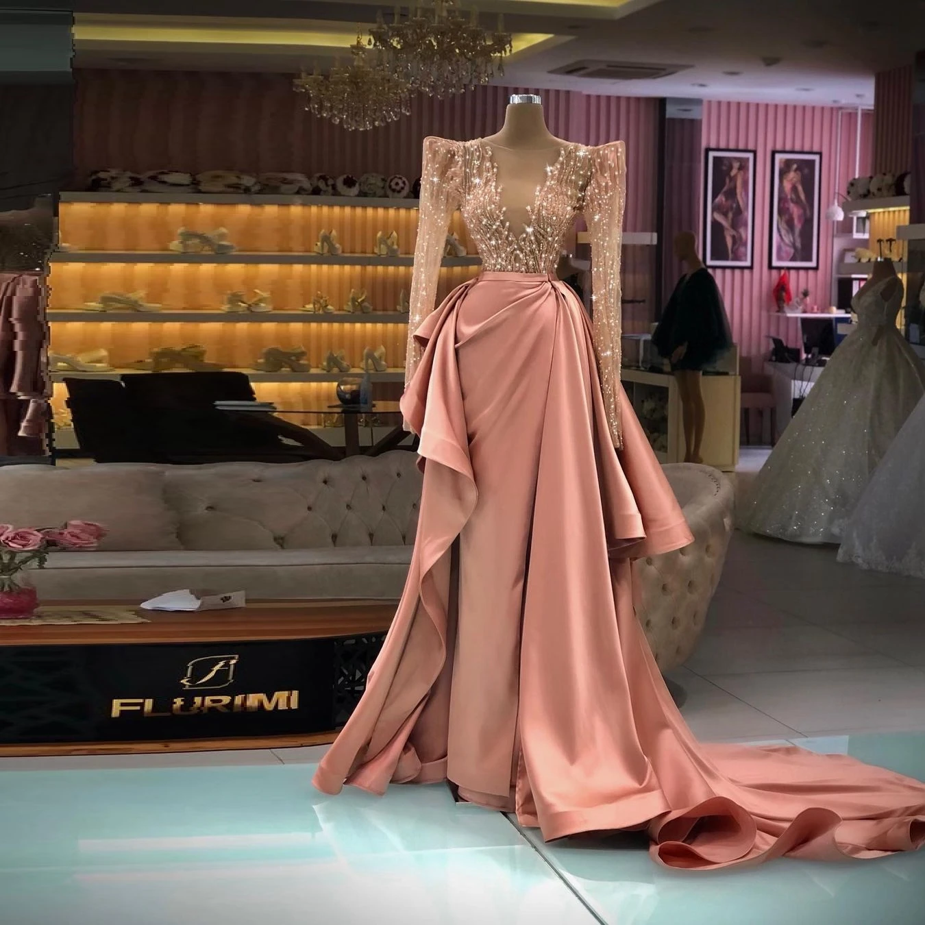 

New Sparkling Elegant Evening Gowns Long Sleeves Crystals V-Neck Women Formal Occasion Prom Party Night Dresses Plus Size Custom