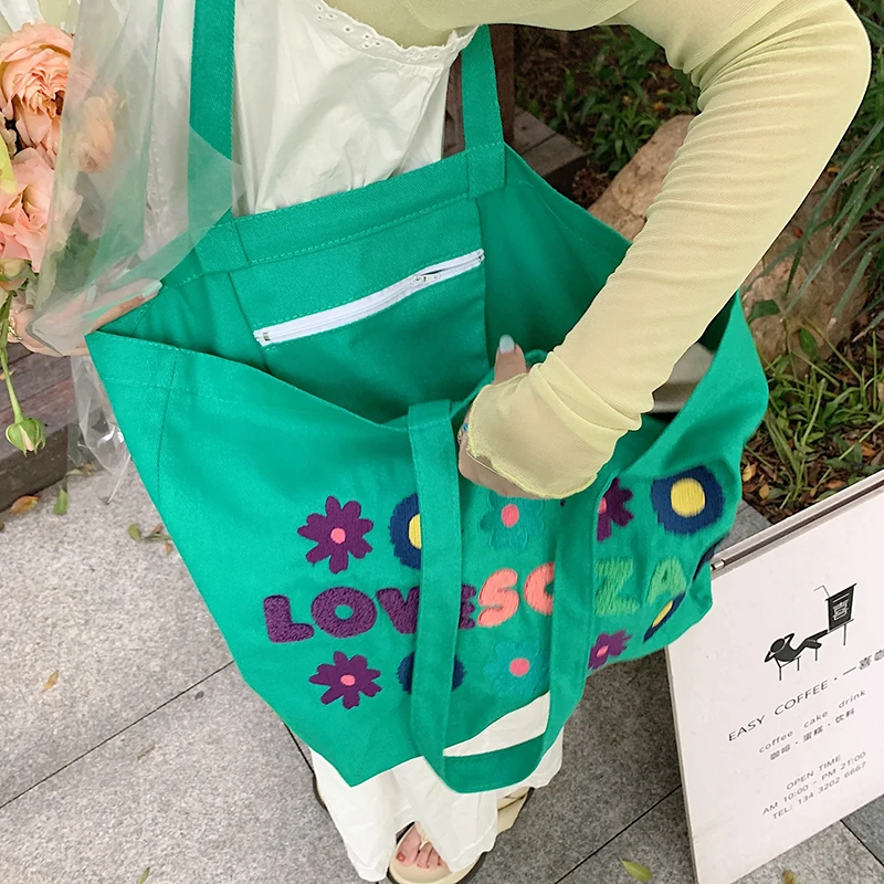 2022 Flower Letter Embroidery Shoulder Bags for Women's Korean Fashion Large Designer Shopping Bags Summer Canvas Tote Bags