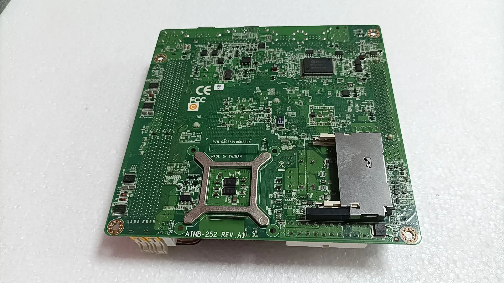 AIMB-252G2-00A1E Промышленная материнская плата Mini-ITX с двумя сетевыми портами, одна плата, цена AIMB-252 AIMB-252G2 (art.: 3920d1ecc85aa) - 3920d1ecc85aa
