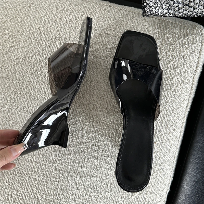 Тапочки женские прозрачные из ПВХ с открытым носком на танкетке