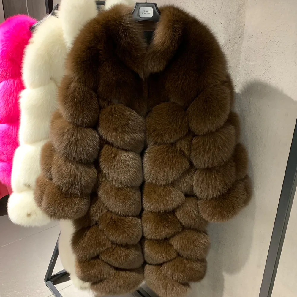 Женская длинная шуба из натурального меха