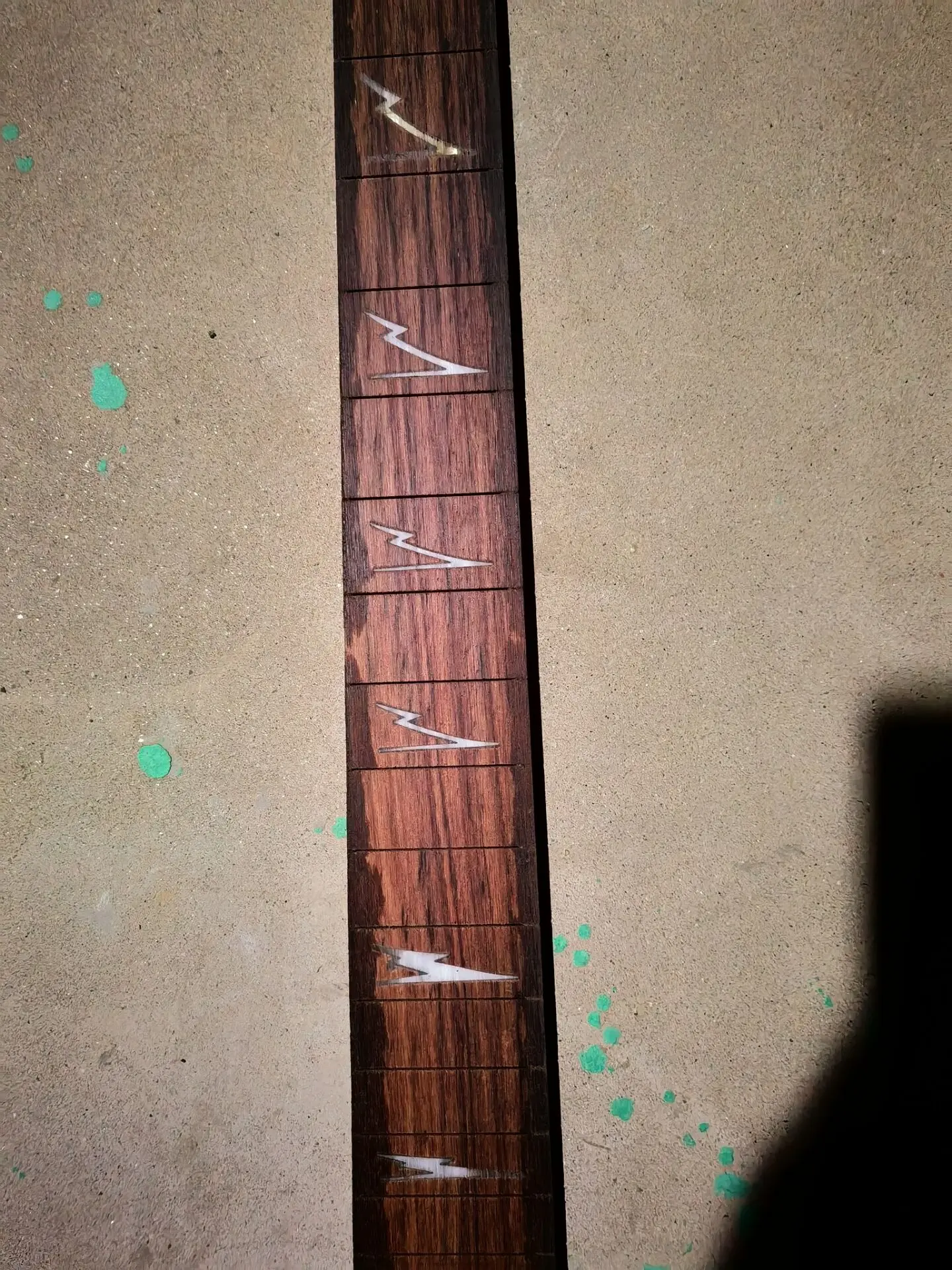 

Electric Guitar Fretboard Rosewood For 22Fret Guitar neck 25.5inch Pearl Dot