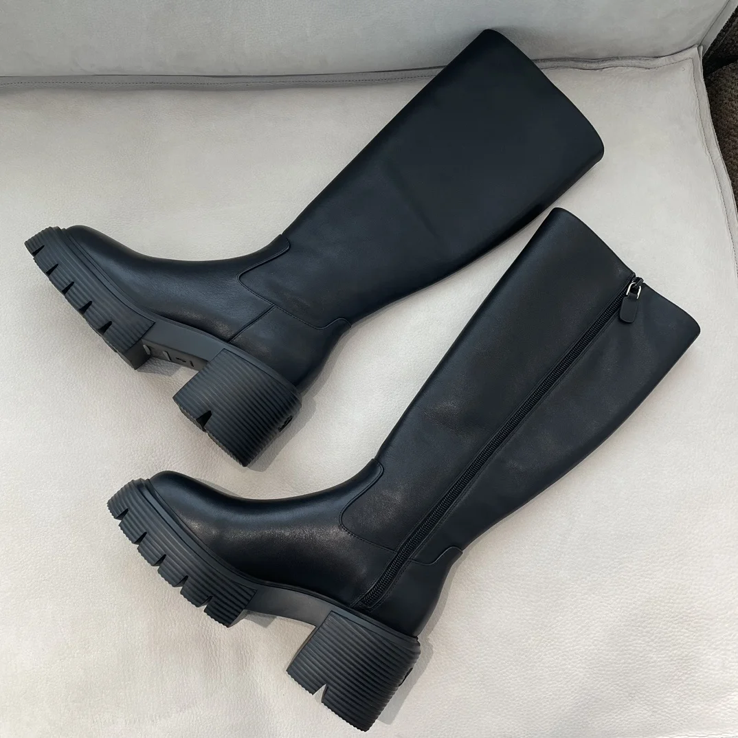 Рисунок 5 - Женская одежда 2023