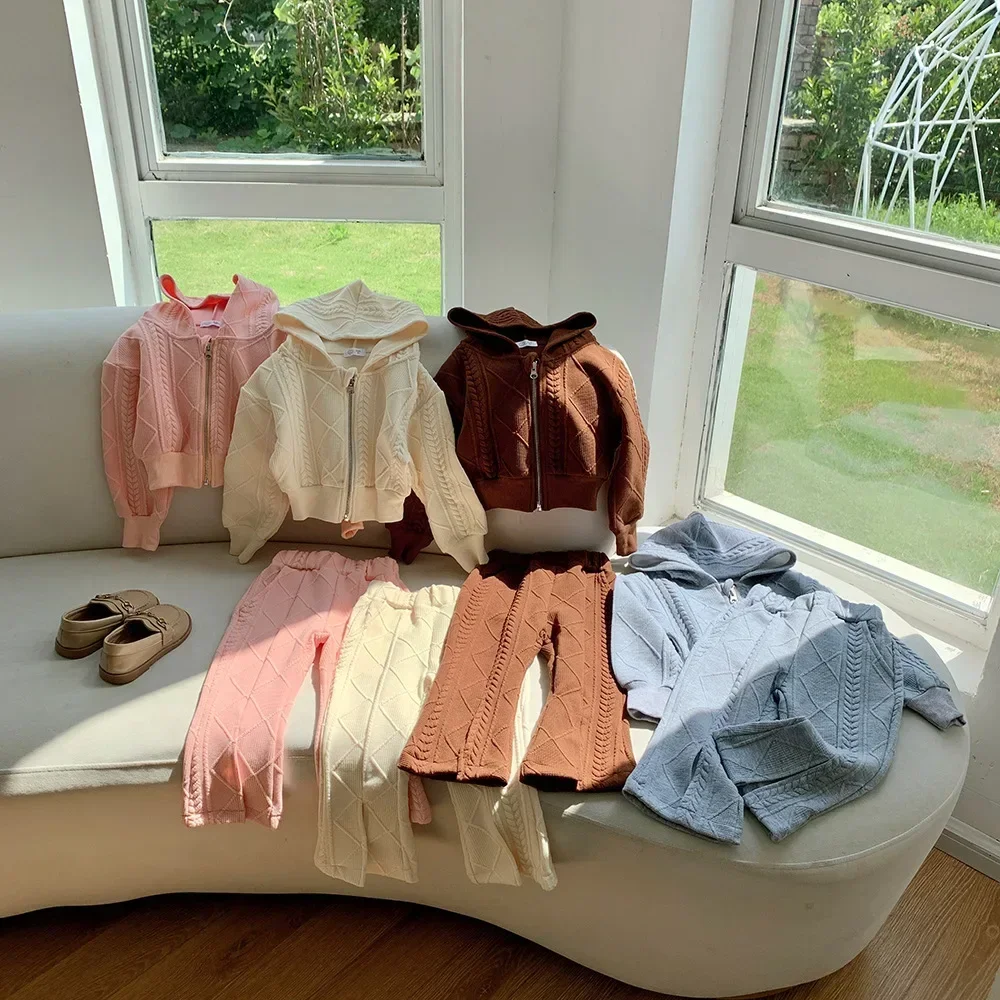 Комплекты детской одежды: топ с капюшоном и длинными рукавами + расклешенные