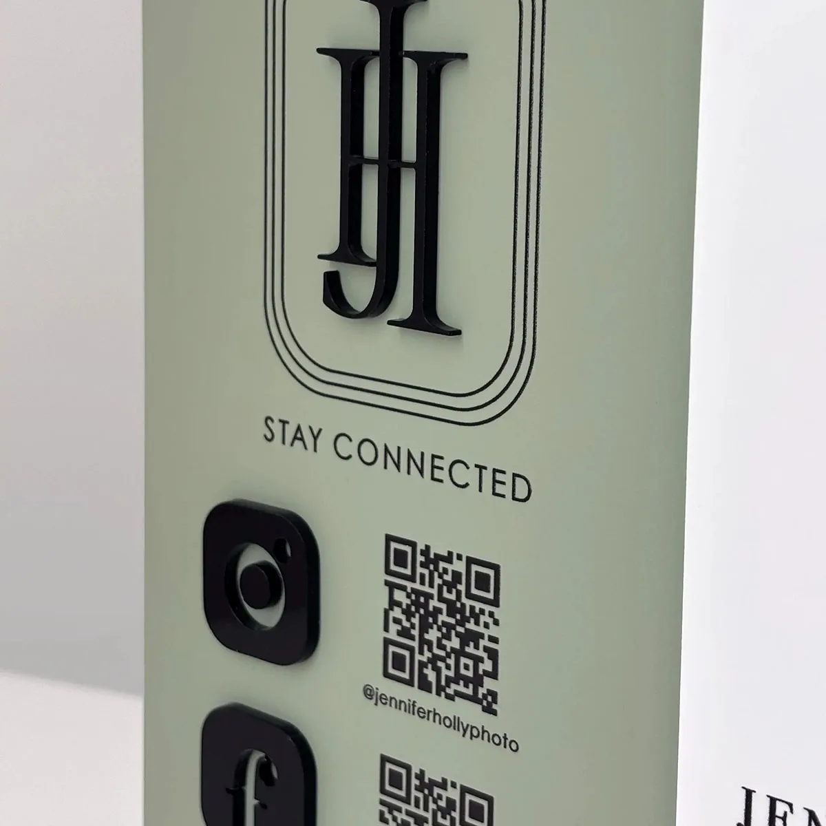 Фото Съемный QR-код, акриловые VIP-настольные украшения, сбор Обзор Google, социальная платформа, QR-коды, подходящие для различных деловых людей №4