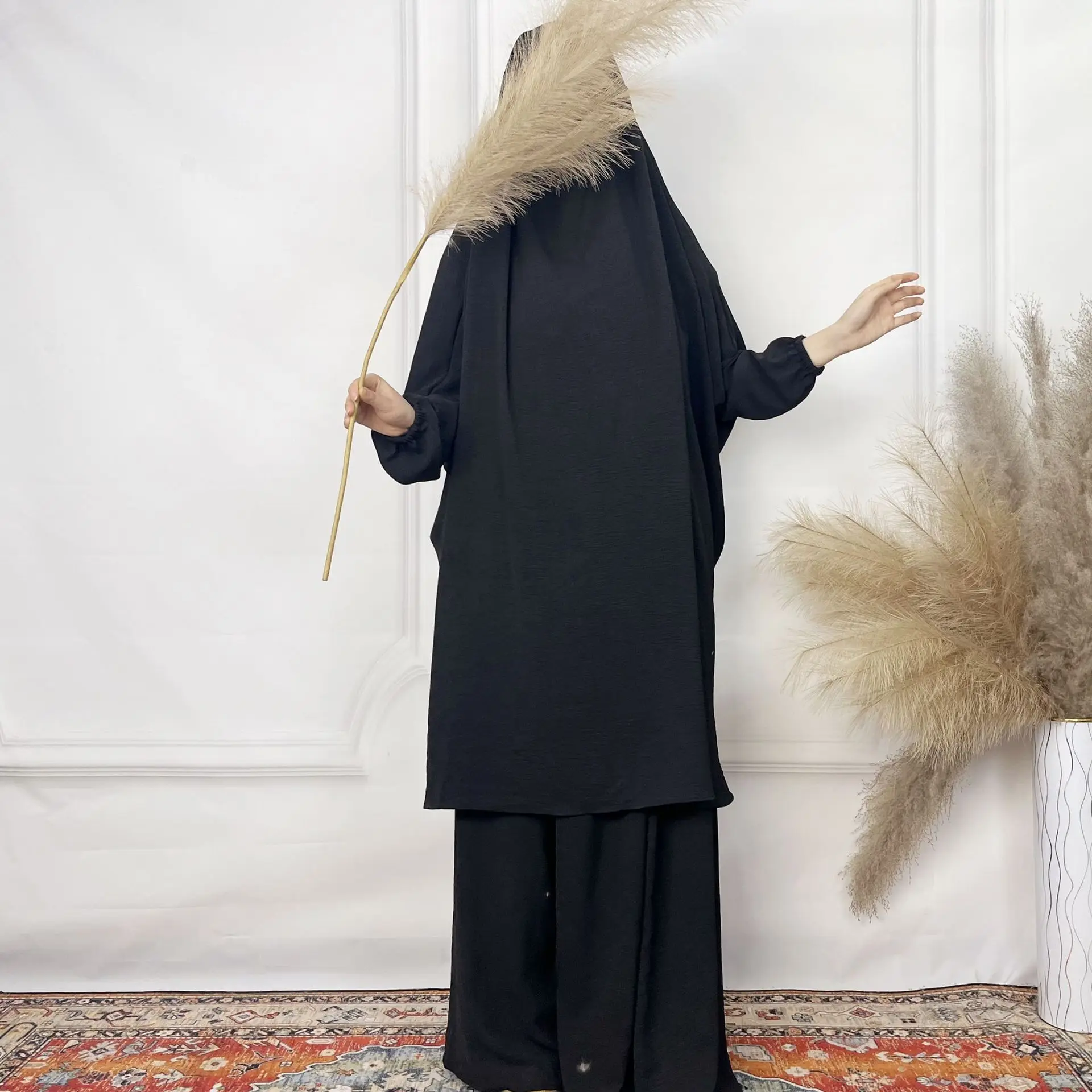 Простой комплект из двух предметов юбка с морщинистыми бретелями ледяного шелка