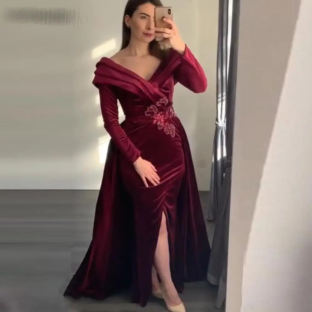 

Simple Pleats V-Neck Velvet Evening Dresses Mermaid Slit Prom Dress Long Sleeves Lace Formal Women Party Gowns