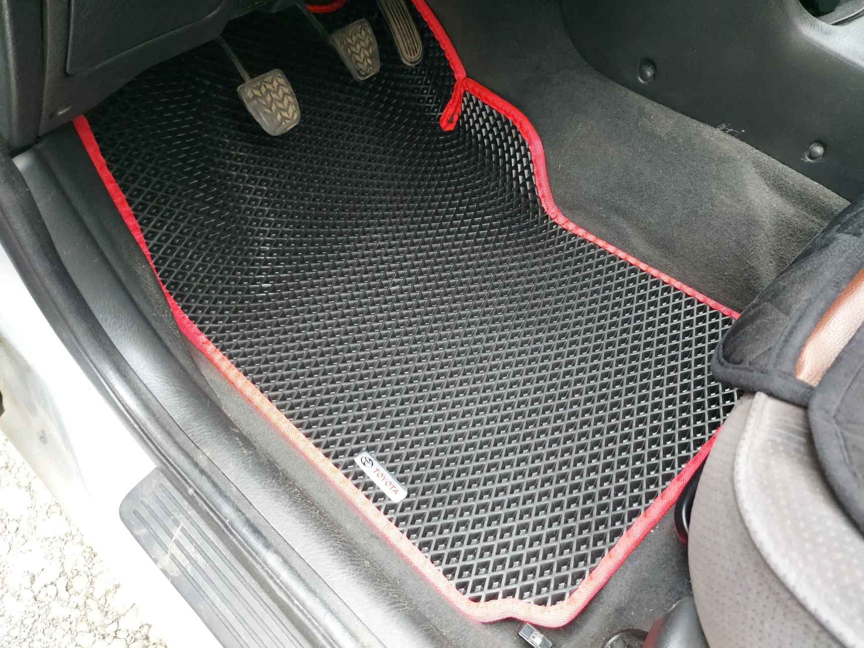 Коврики ЭВА для ТОЙОТА АВЕНСИС Т220 1997-2003 комплект в салон |