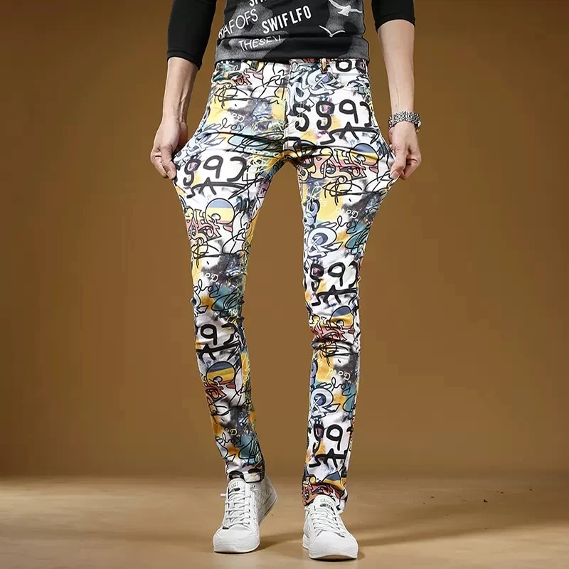 Letter Graffiti White Jeans Men Casual Slim Fit Straight Pants Mens Streetwear Fashion Digital Printing Cotton Denim Trousers