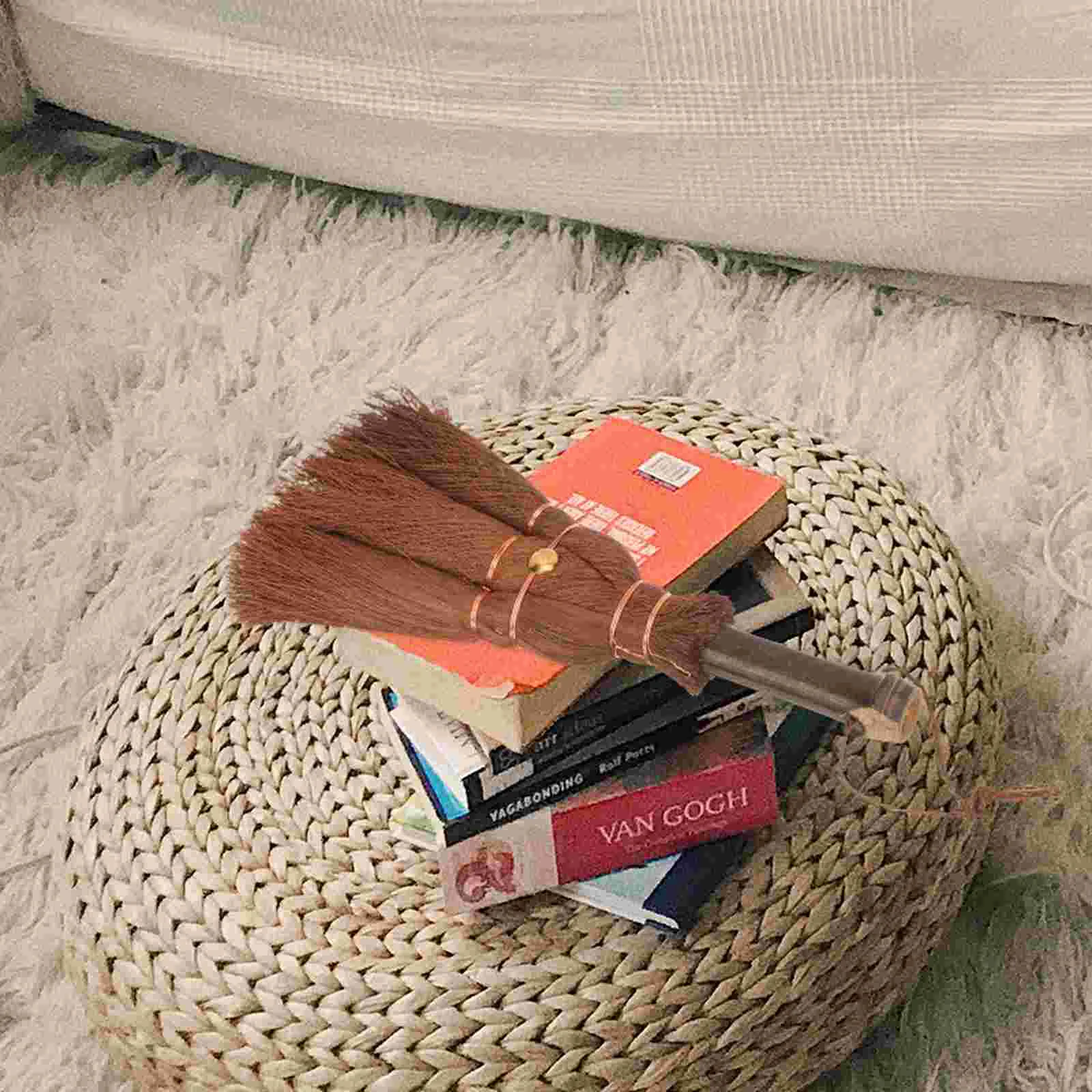 Соломенная метла аксессуары для небольшого дома Хэллоуина светло-коричневые