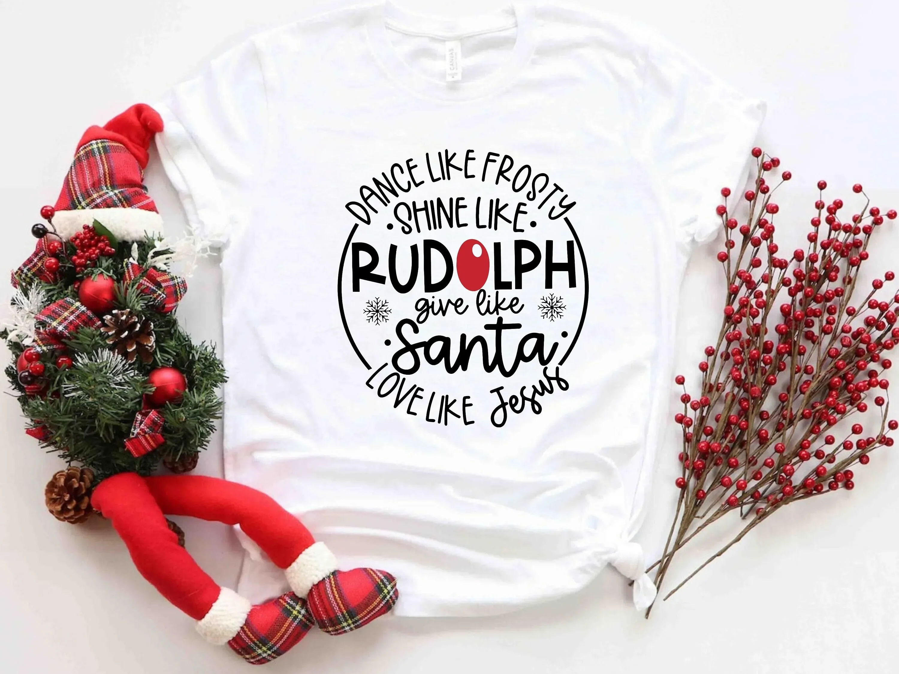 Фото Футболка Dance Like Frosty Shine Rudolph Give Santa Love Jesus, милый рождественский подарок на праздник №1