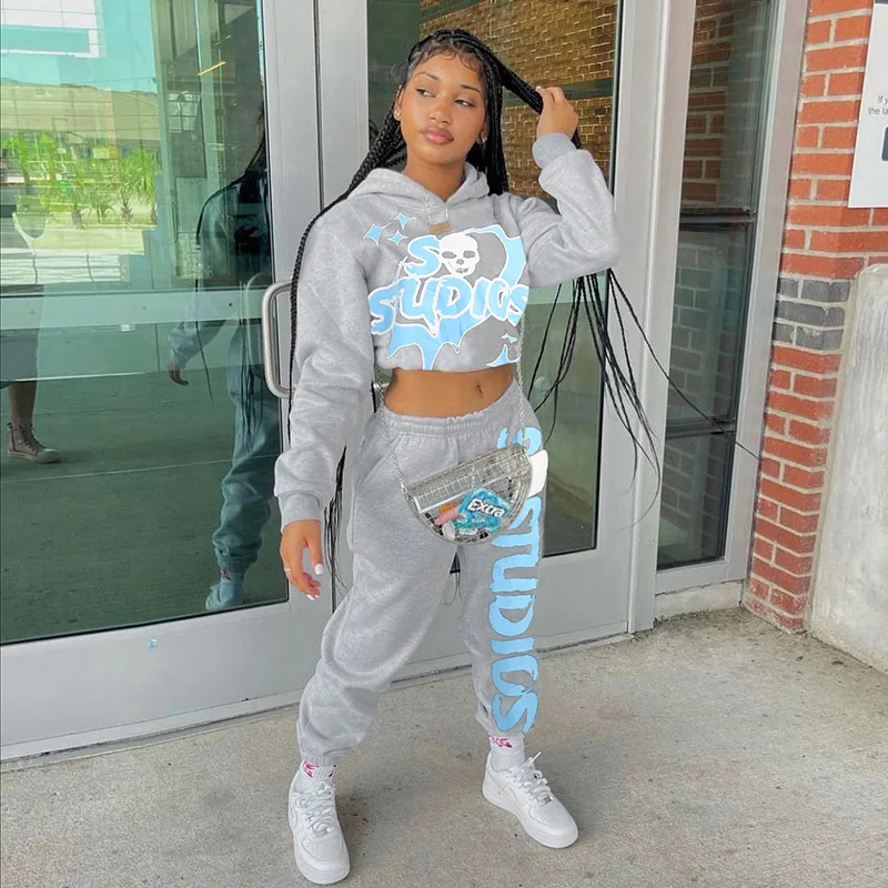 

Модный повседневный женский костюм на осень и зиму 2022, Новый Повседневный свободный костюм из двух предметов с принтом, спортивные брюки с к...