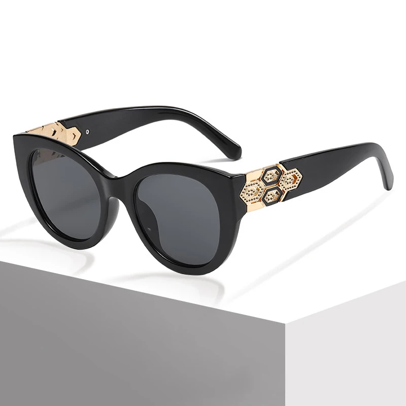 

Cat Eye Diamond Decorative Sunglasses For Women Men Classic Fashion Vintage Design Male Female Driving Beach Fishing Sun Glasses