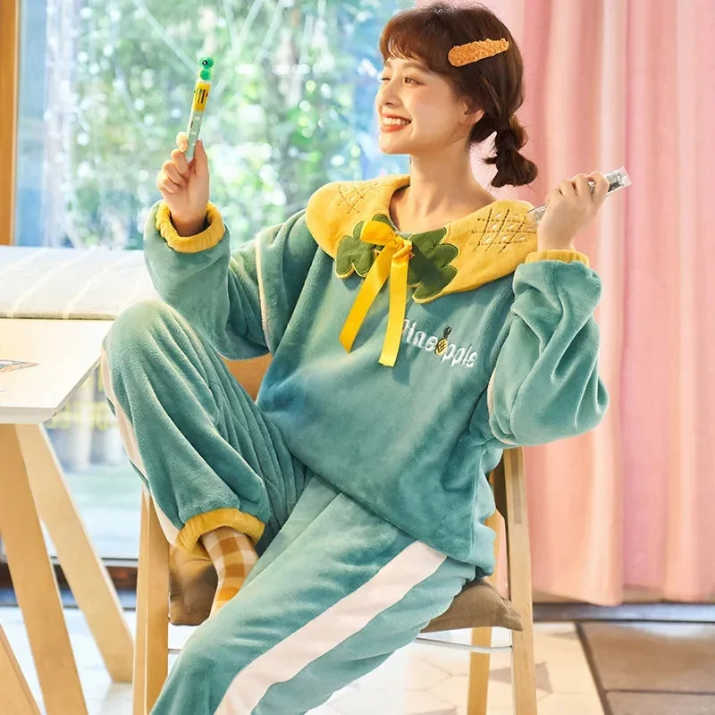 Korean Ins Cute Strawberry Bear Coral Velvet Pajamas Women's Autumn And Winter New Thickene  Velvet Home Clothes Two-Piece Suit