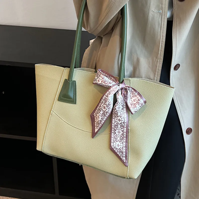 

Женская вместительная сумка-тоут, качественная кожаная сумка на плечо, шелковая дизайнерская сумочка, женская новая марка украшение для ша...