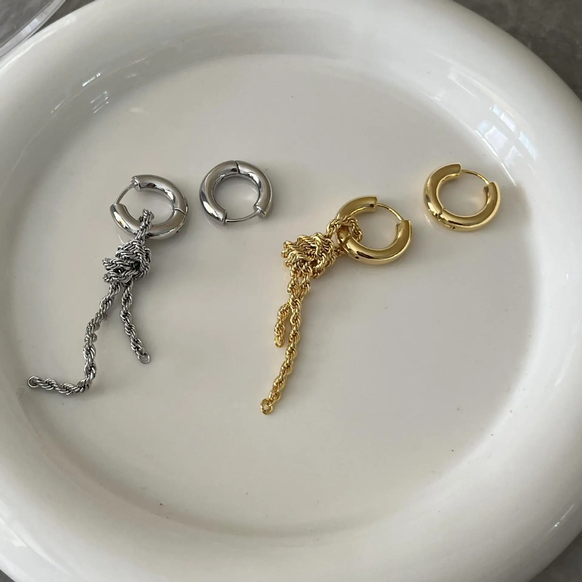 

Punk Horsewhip Chain Knot Hoop Earrings For Women Stainless Steel Earrings Hoops Jewelry