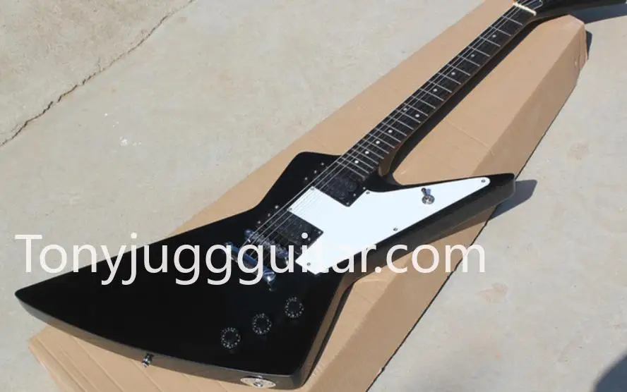 

Custom 1958 Korina Explorer Black Electric Guitar White Pickguard MOP Dot Fingerboard Inlay Chrome Hardware Black Speed Knobs