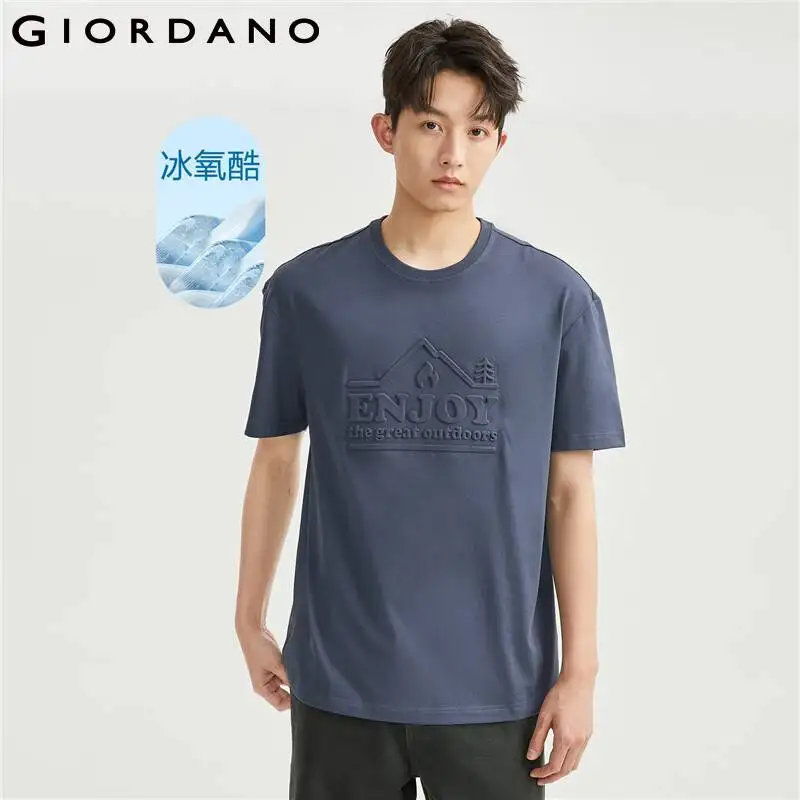 

GIORDANO Men T-Shirts High-Tech Cooling Letter Emboss Tee Summer Short Sleeve Crewneck Simple Fashion Casual Tshirts 01023422
