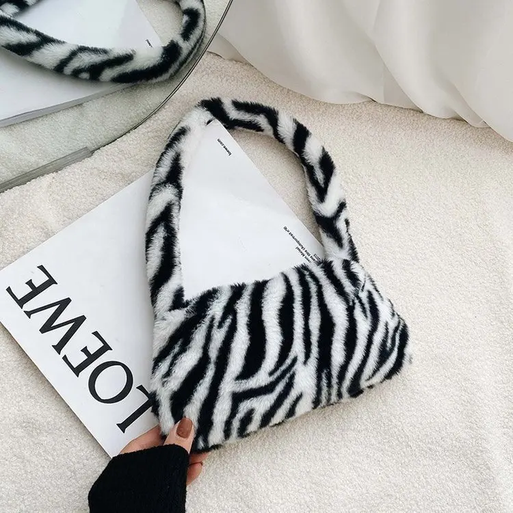 

Winter Vintage Zebra Pattern Shoulder Underarm Bag Female Plush Autumn Handbag Soft Warm Fur Tote Purse For Lady Bag Sac A Main