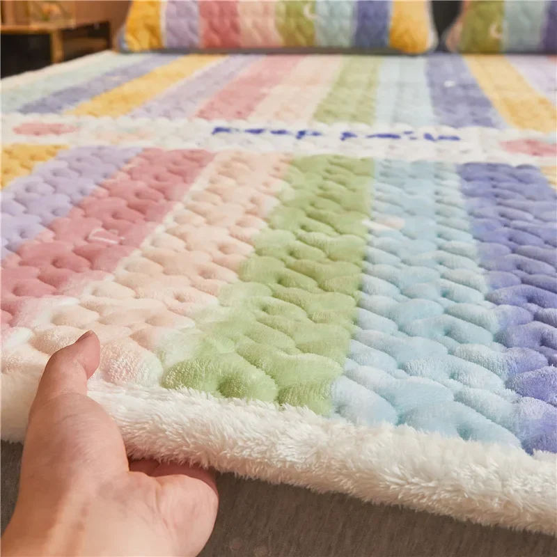 Стеганый мягкий молочный бархатный матрас домашний коврик татами студенческое