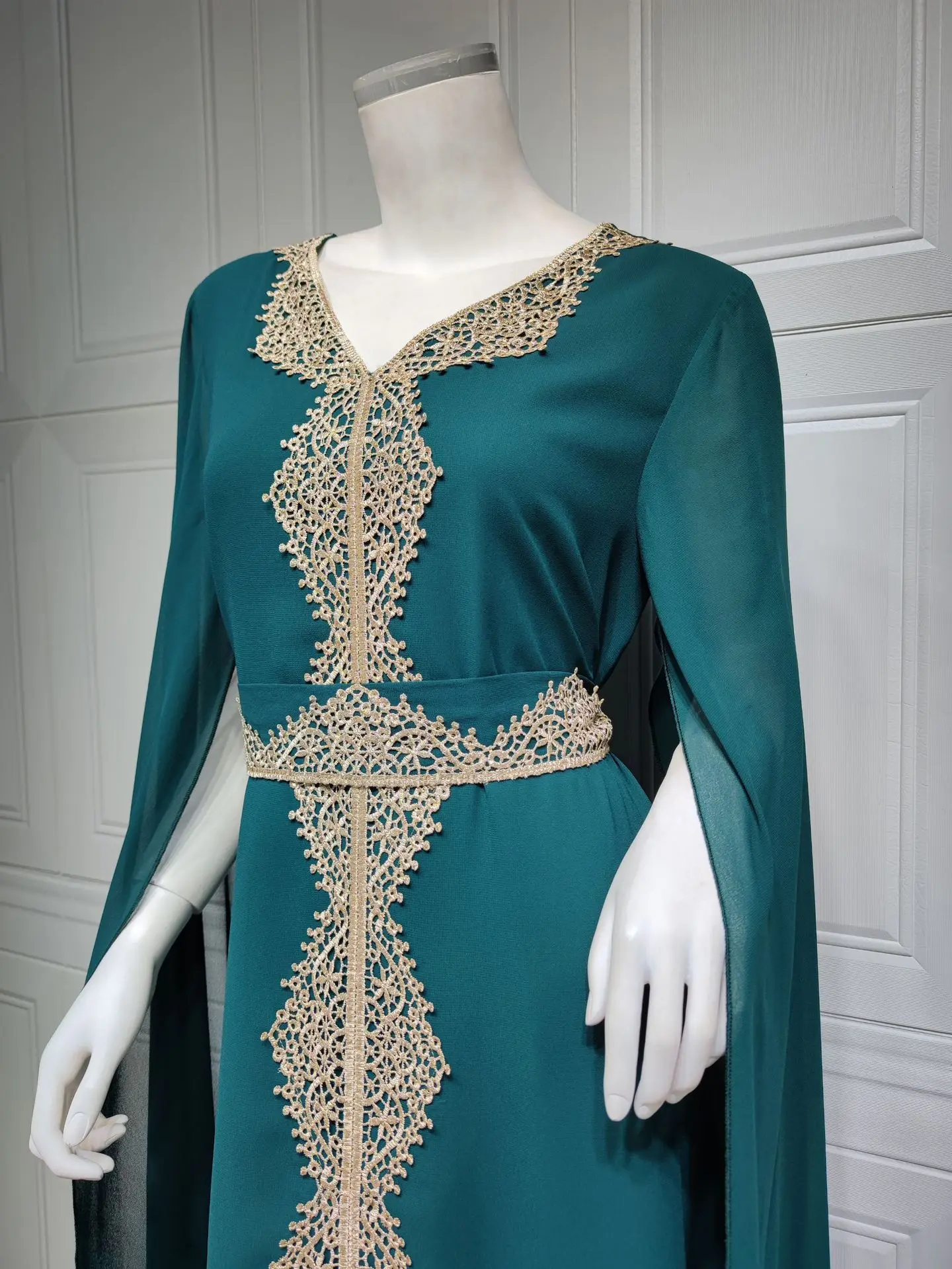 Women Djellaba Arab Muslim Long Dress Chiffon Dubai Abaya Women Braid Batwing Moroccan Kaftan Saudi Jalabiya Ramadan Robe Cape