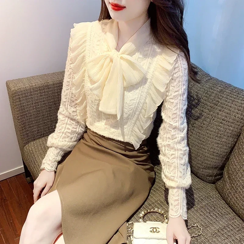 Модная женская блузка с кукольным воротником и оборками бархатная утепленная