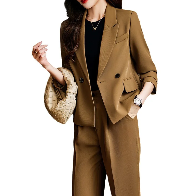 Белый женский костюм на весну и осень новинка 2023 темпераментный