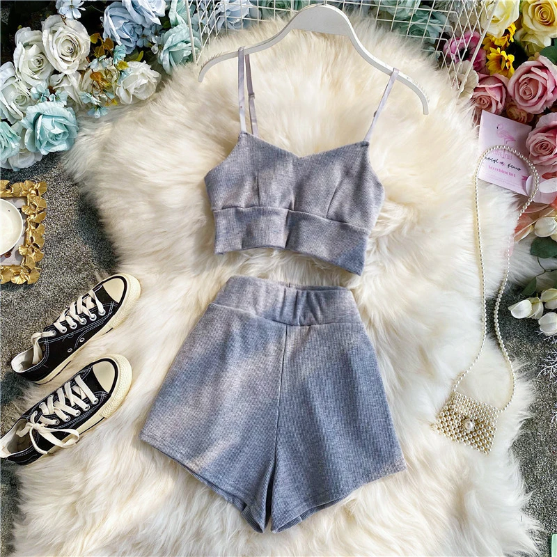 

Летний модный женский пикантный комплект из двух предметов, короткий топ на бретелях-спагетти, однотонные брюки с высокой талией, Женский шикарный наряд, одежда