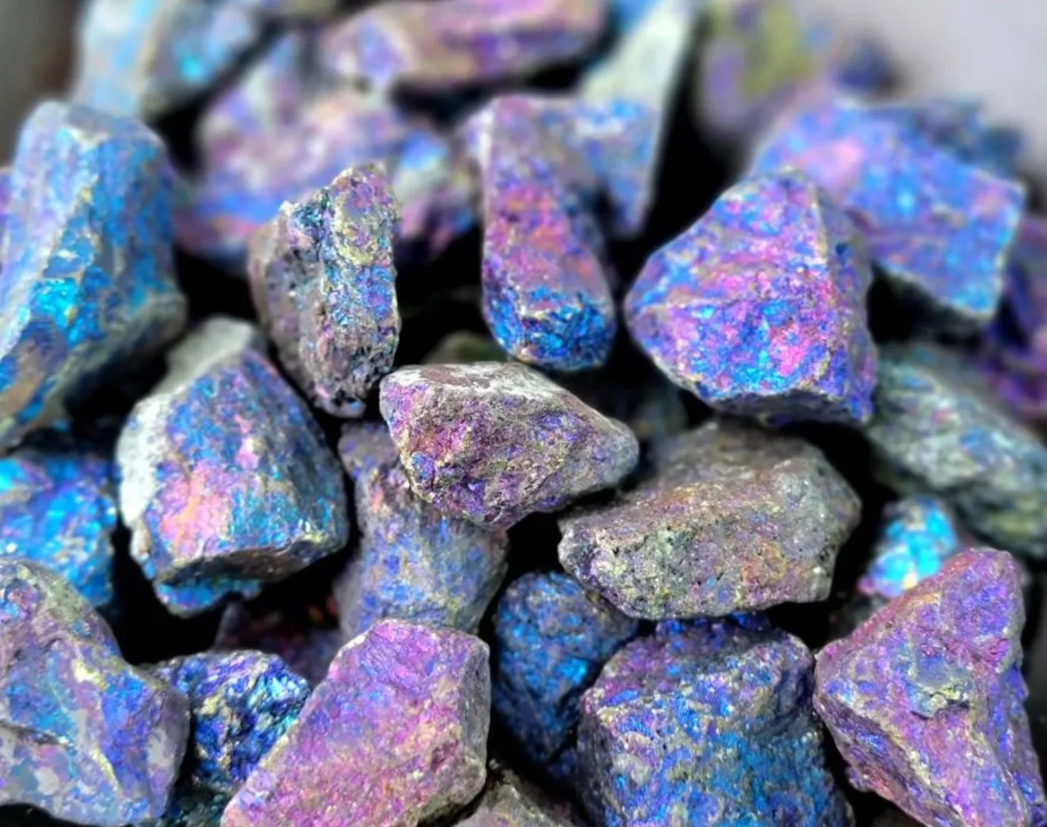 Красочный! Натуральный павлиний руда, необработанный камень, минеральный образец для декора Красочный! Натуральный павлиний руда, необработанный камень, минеральный образец для декора