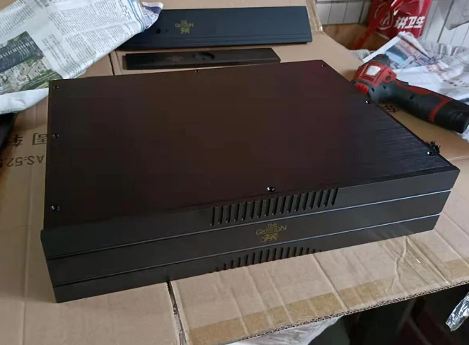 Алюминиевый корпус усилителя мощности 430*308*90 мм