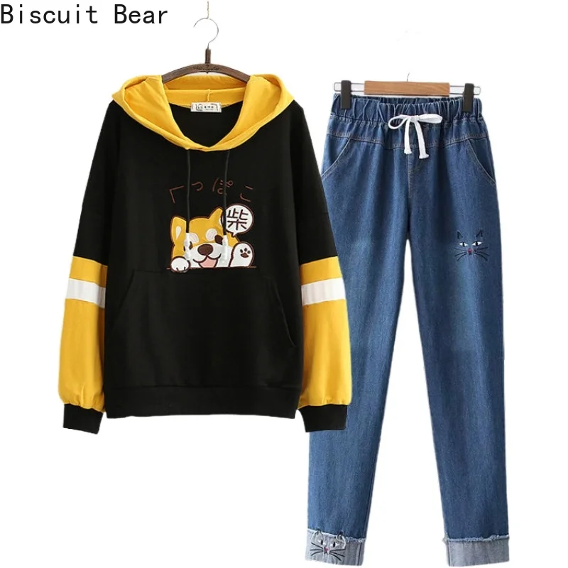 Женский комплект из двух предметов свитшот с капюшоном и вышивкой мультфильма