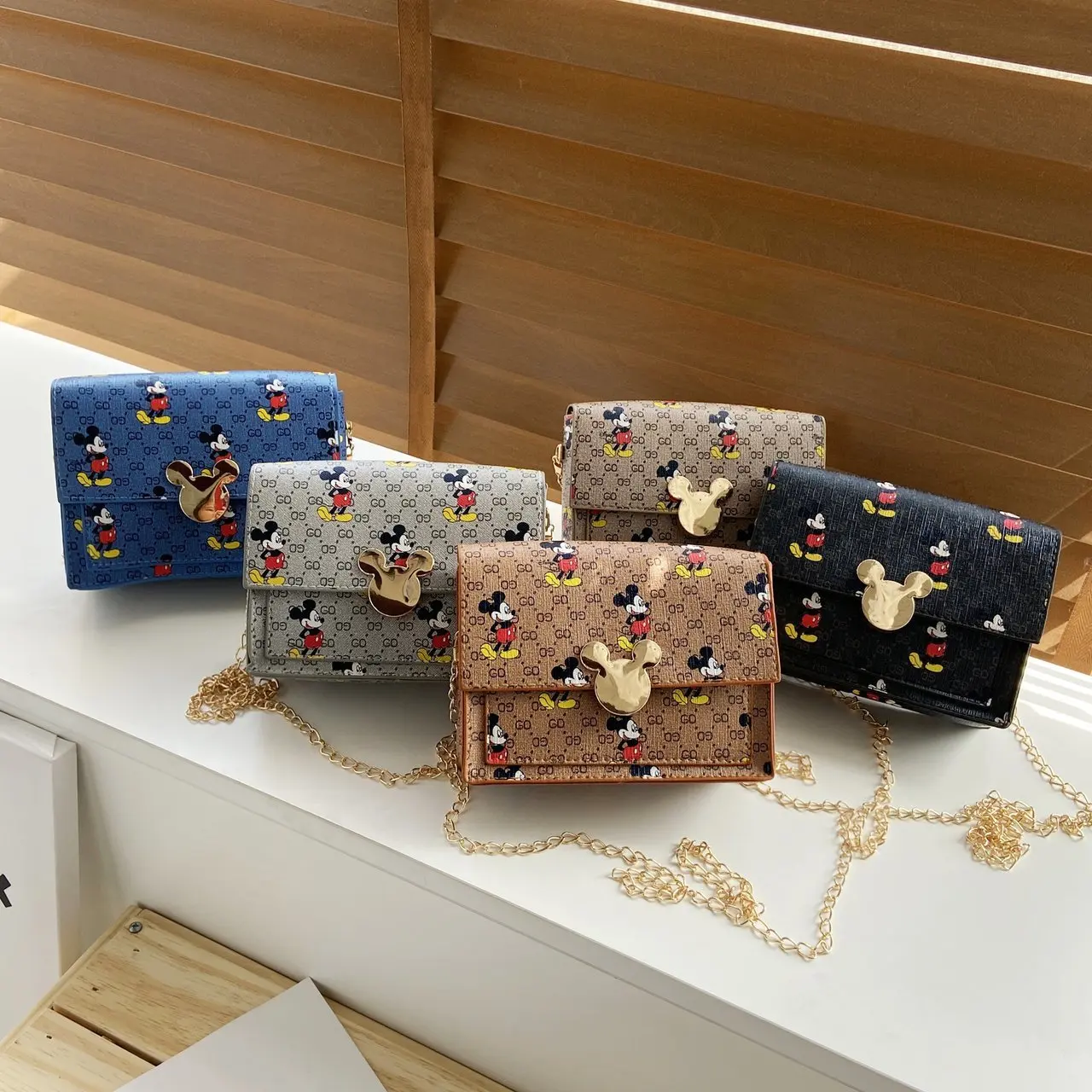 Классическая женская сумка Disney милый мультяшный мессенджер с Микки Маусом