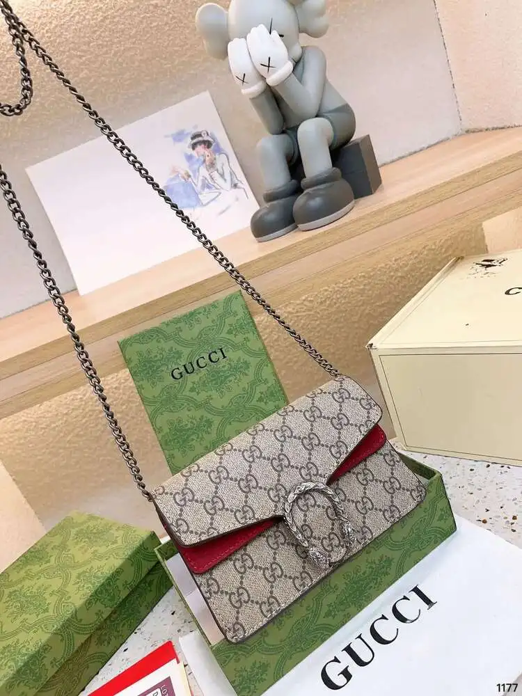 точная копия 1:1 Женская Сумка Из Холста С Красной ОтделкОй |