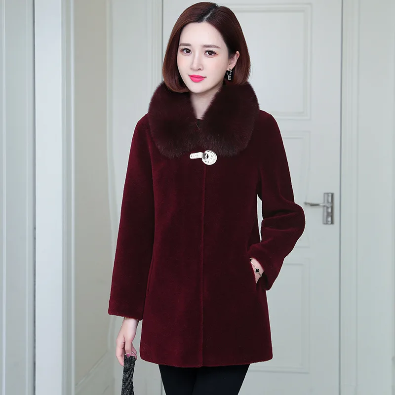 

2023 натуральный мех, новый зимний овечий флис средней длины для матери, Женский ошейник из шерсти ягненка со встроенной вставкой, приталенный и приталенный