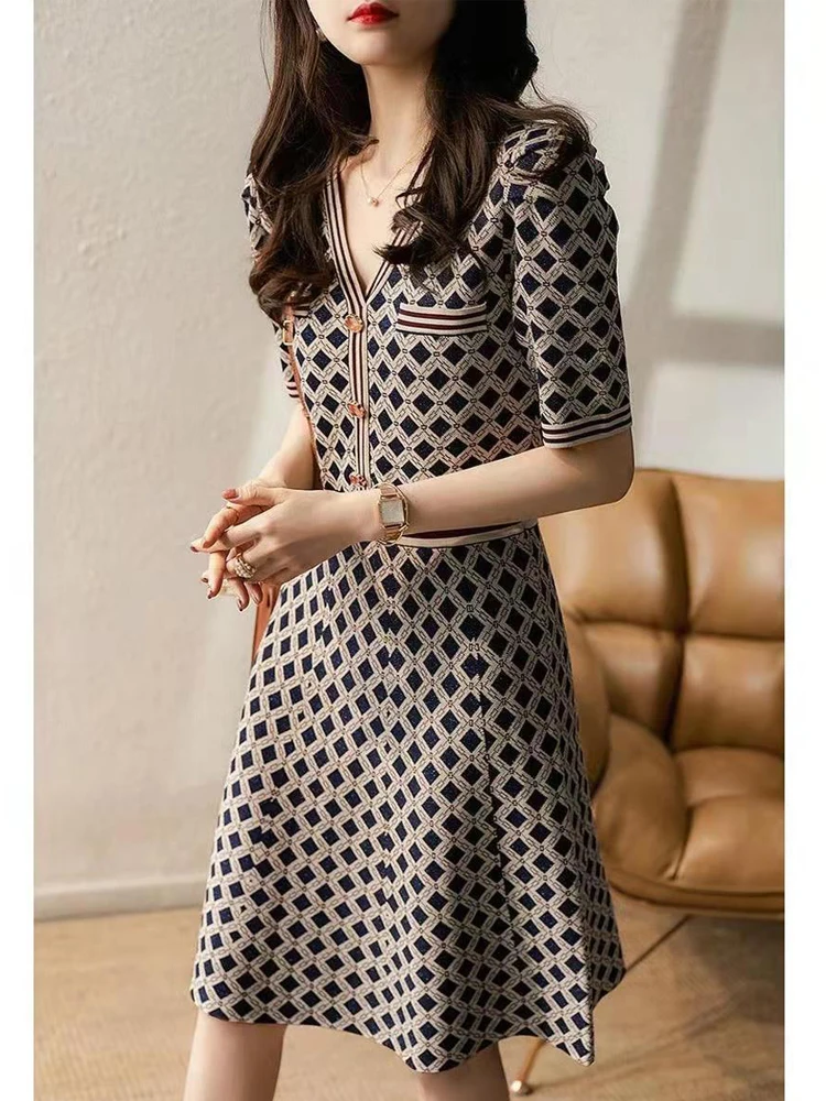 

2022 Summer Stretch slim striped knitted dress jacquard Bohemia Sweater bodycon Dress Streetwear Short sleeve Knit Sweater Dress