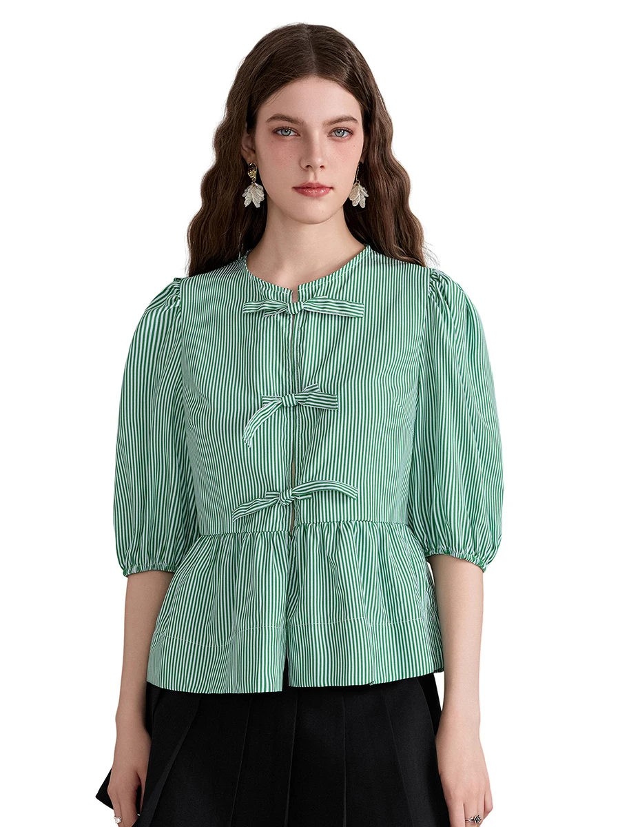 Женская блузка с рукавами-фонариками и круглым вырезом