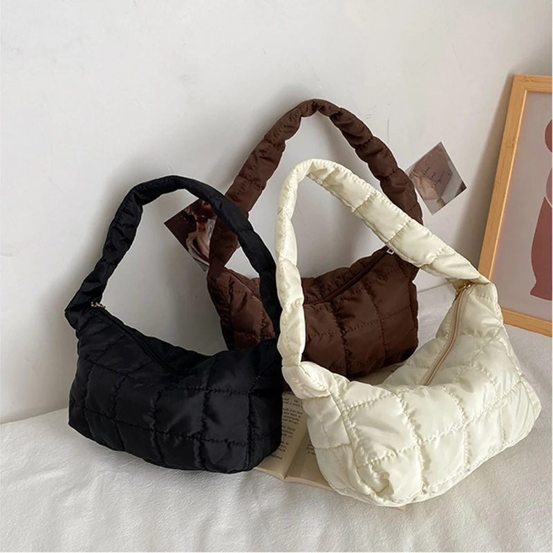 

Новая тканевая женская сумка через плечо, складывающаяся сумка с ромбовидной вышивкой, простая дизайнерская сумка для женщин 2023