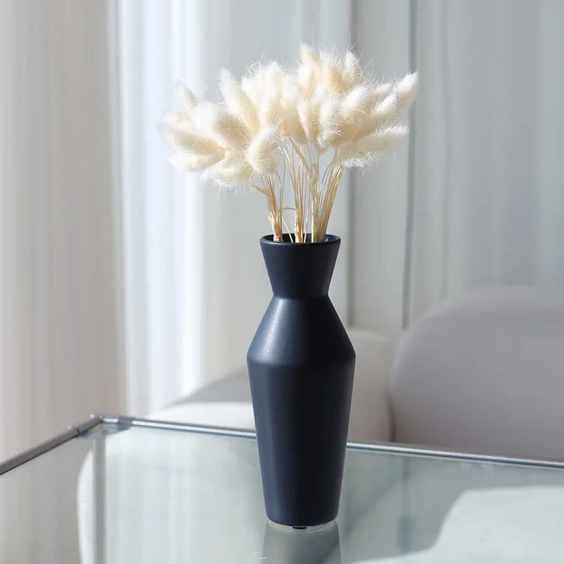 

Creative Black and White Ceramic Vase Flower Arrangement Nordic Ins Wind Decoration Geometric Shape Special-shaped Flower Vessel