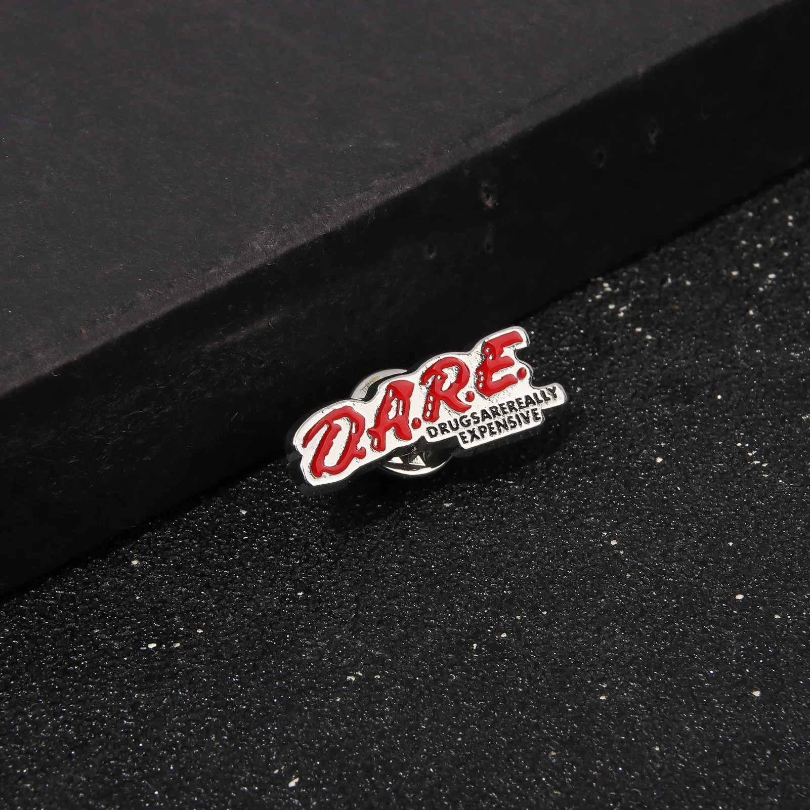 Эмалированная булавка с изысканными металлическими буквами D.A.R.E наркотики