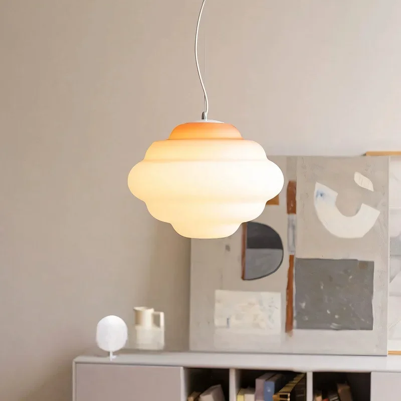 Подвесной светильник в скандинавском кремовом стиле синий стеклянный блеск