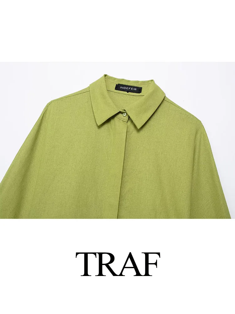 Блузка женская однотонная с рукавом три четверти и разрезом на подоле