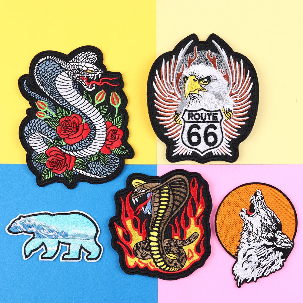 

Embroidered Patches for Clothing Stickers DIY Sewing Polar Bear and Wolf Heads Animal Patch Decorative Iron on Patches Badges