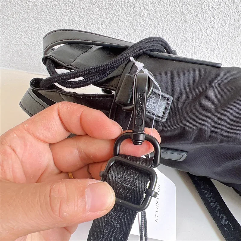 Lesportsacs Сумка через плечо Черная сумка-мешок 22*16 см Простая портативная сумка X106