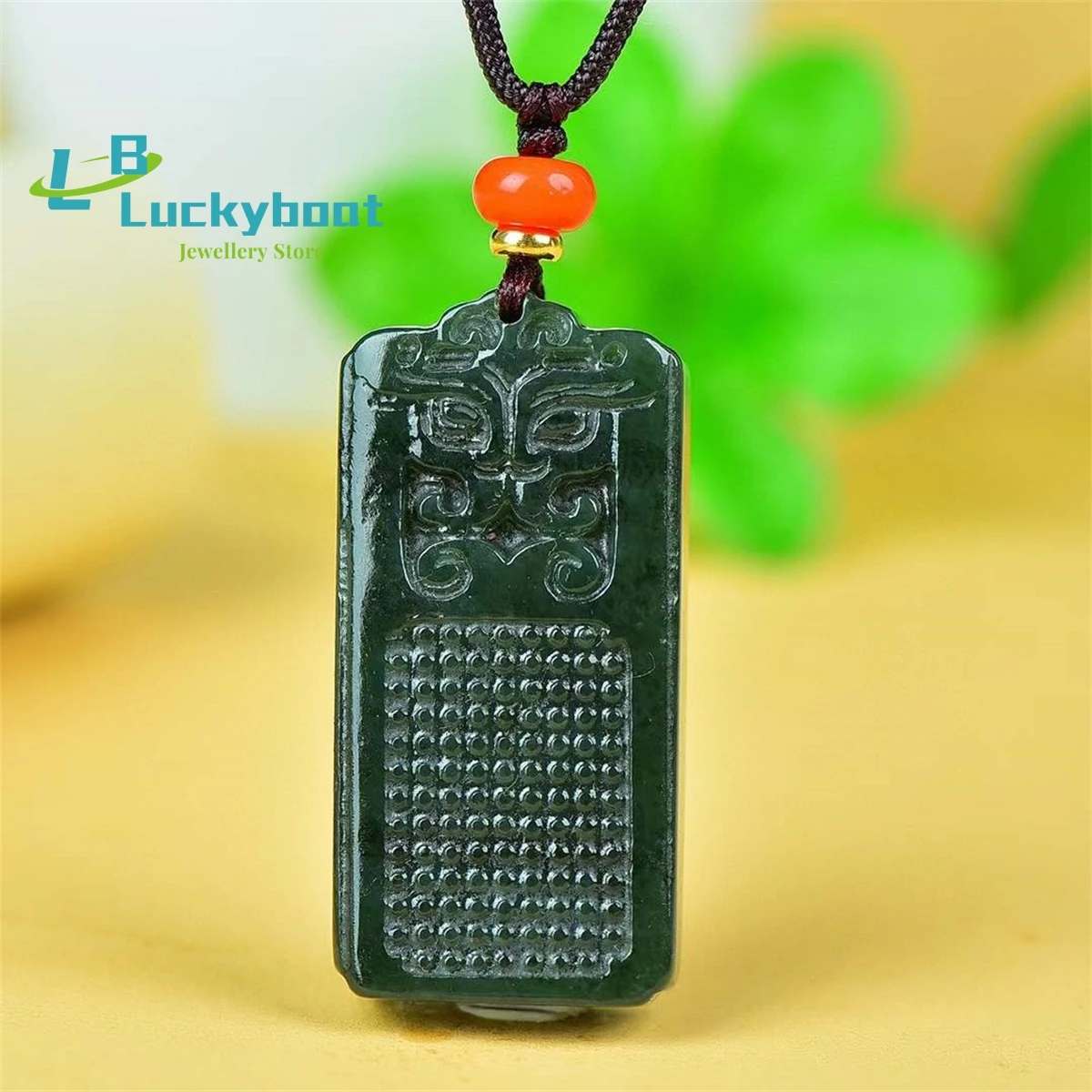 

Natural Hotan Jade Antique Beast Guarding Auspicious Pendant Simple Personality Fashion Versatile Retro National Men and Women